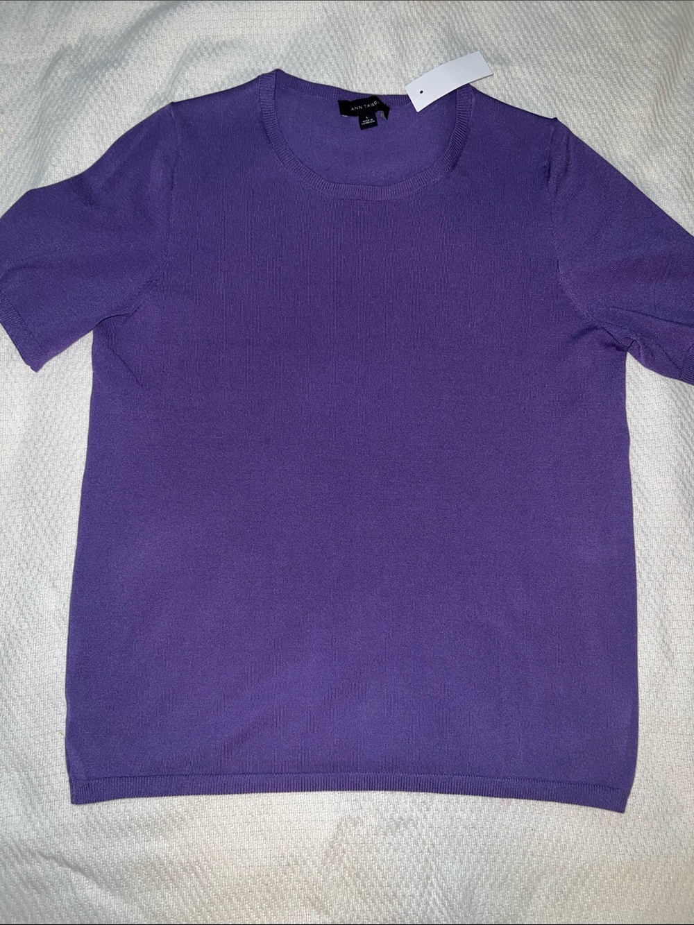 NWT Ann Taylor women’s short sleeve easy sweater tee